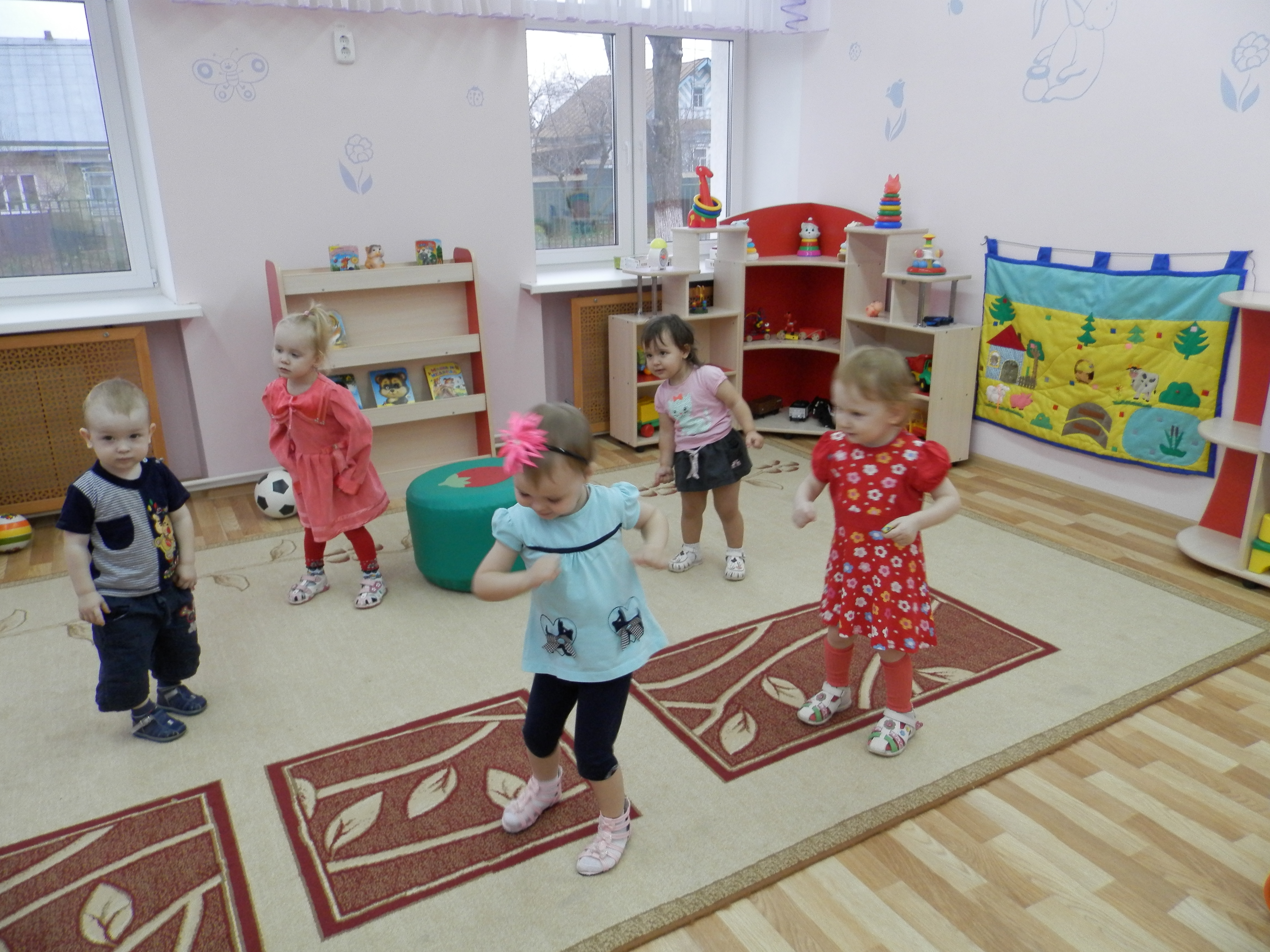 Физкультура в детском саду младшая группа